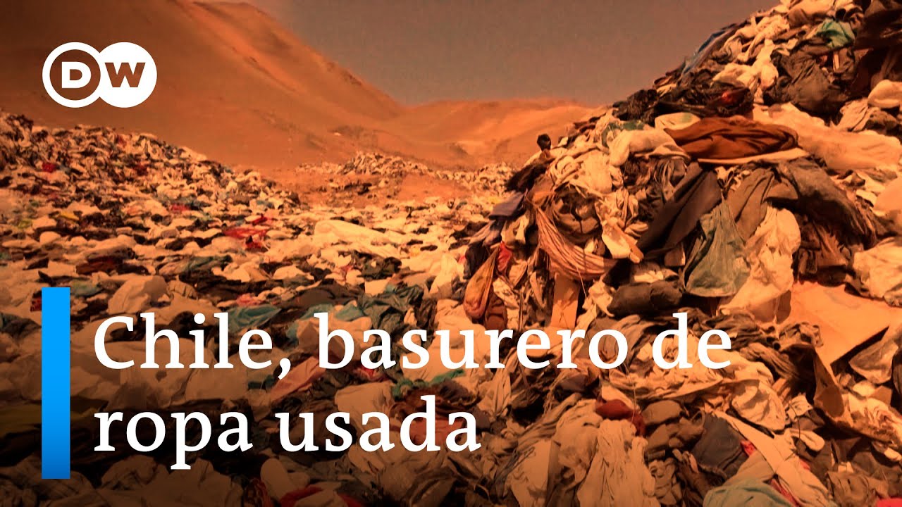 Desierto de Atacama invadido por ropa usada