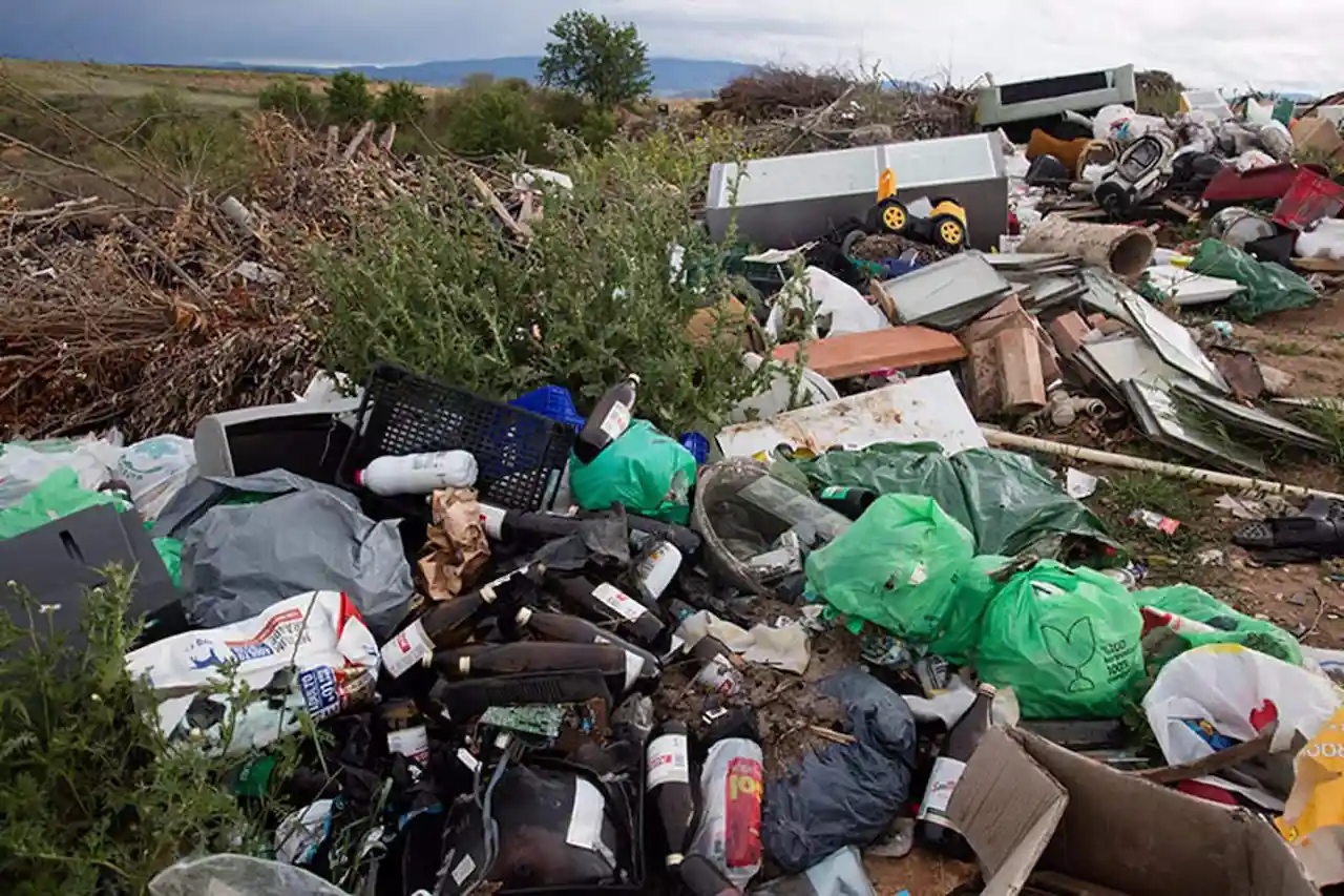 Vertedero ilegal de residuos / Foto: EP
