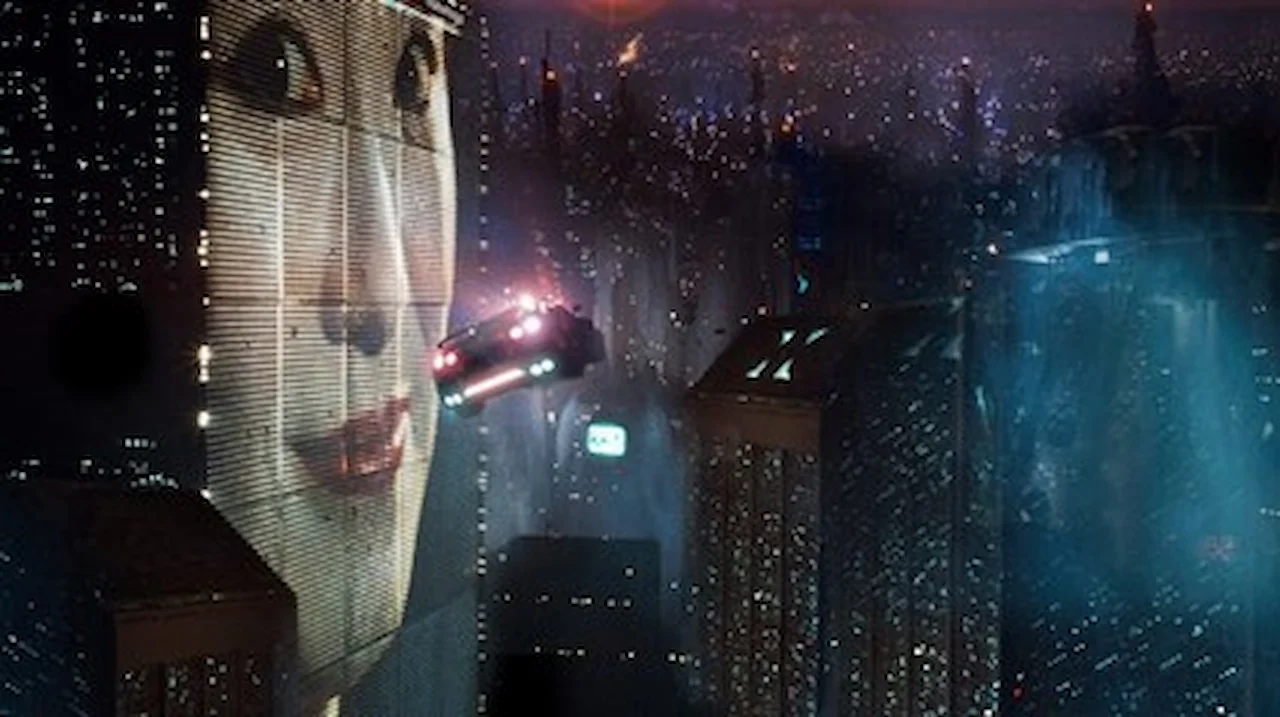 La película Blade Runner fantaseaba con una impredecible inteligencia artificial muy evolucionada / Fotograma: Warner Bros - The Conversation