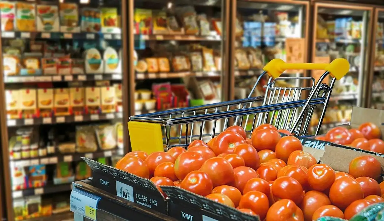 Antes de acudir al supermercado, es esencial planificar las compras y elaborar una lista de alimentos para evitar su desperdicio / Foto: PB