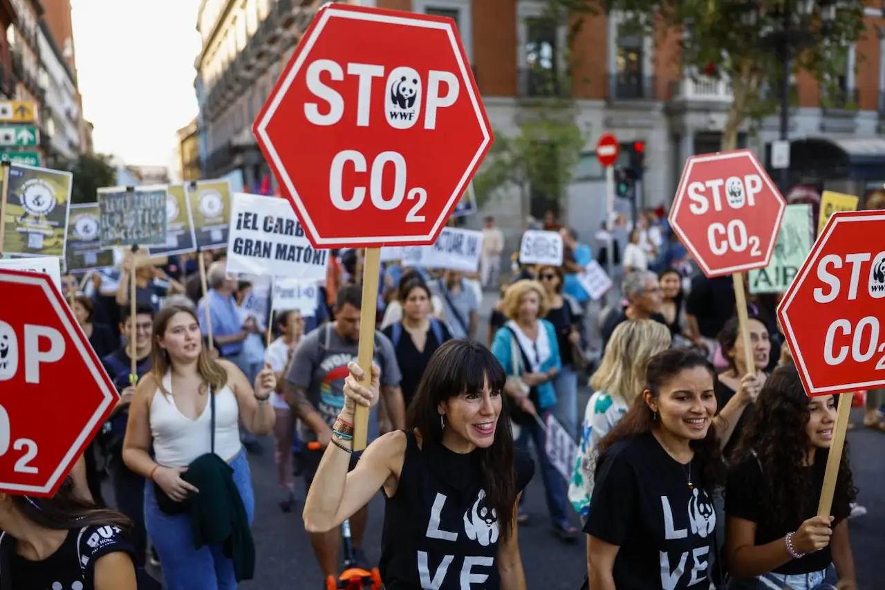 Entidades de la sociedad civil y ambientales contra el acoso negacionista / Foto: EFE-Rodrigo Jiménez