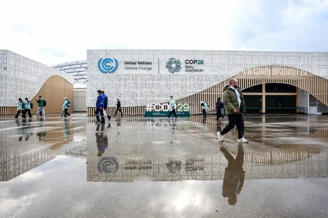 El lento avance de las negociaciones en la COP29. Hay al menos 1.773 lobistas acreditados en la COP29 / Foto: Bianca Otero-ZUMA Press Wire