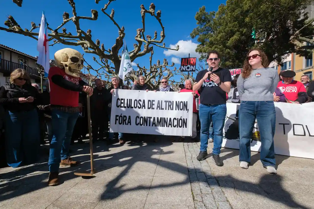 "Altri NO, Fuera Contaminación" / Foto: ARXINA